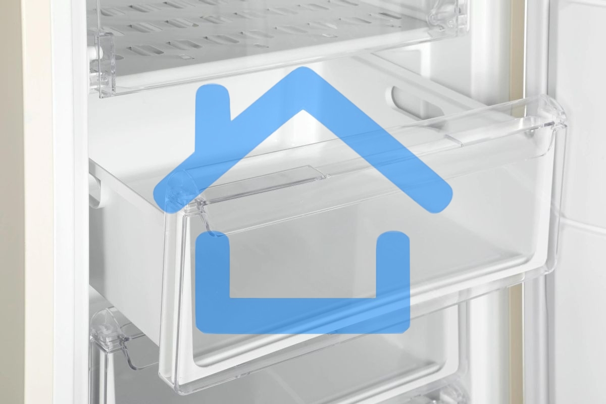 Морозильная камера Indesit DSZ 4150 E, бежевый, 204л, 6 ящиков