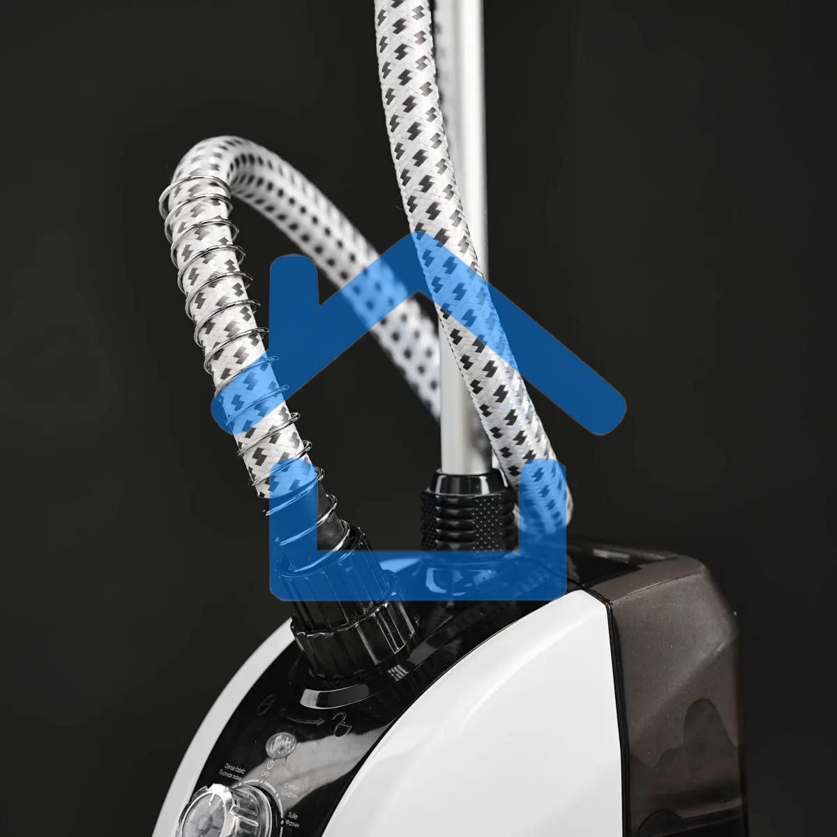 Отпариватель Scarlett SC-GS130S08 белый/черным