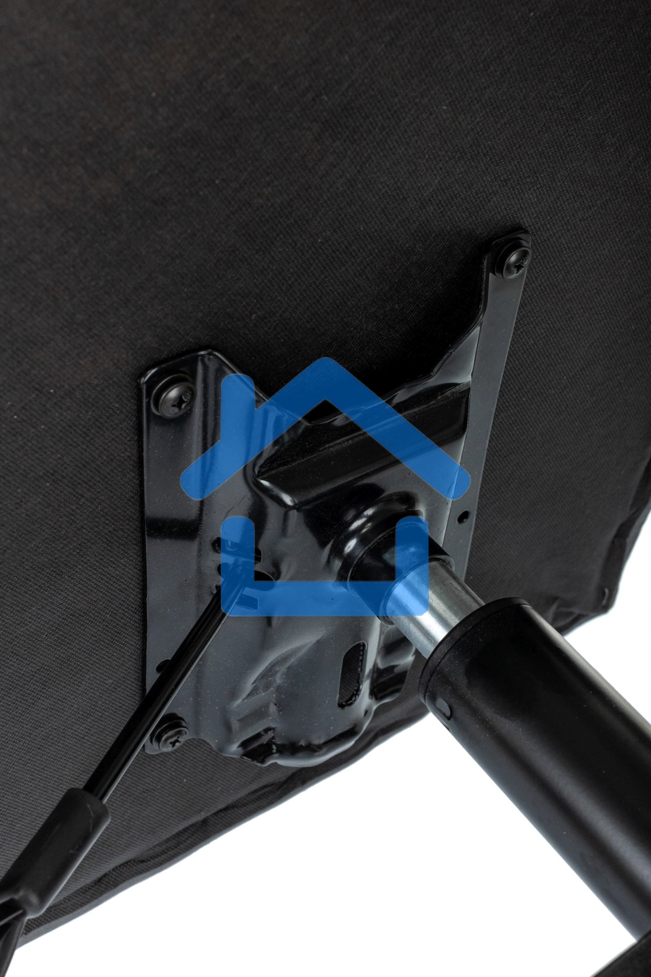 Кресло игровое Бюрократ Zombie 1 серый/черный, крестов. пластик