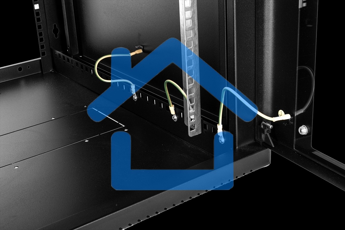 Шкаф коммутационный ЦМО ШРН-15.650-9005 настенный 15U 600x658мм пер.дв.стекл 200кг черный 600мм 180град.