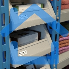 Пленочная клеящаяся лента Brother DK22211 29 мм x 15.24 м, черный шрифт, белый фон