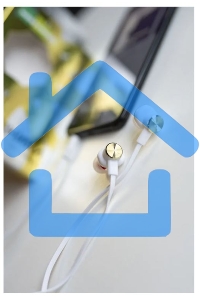 Наушники вакуумные AUX разъём с МК без рег.громкости длина 1.2м More choice P42 (White Gold)