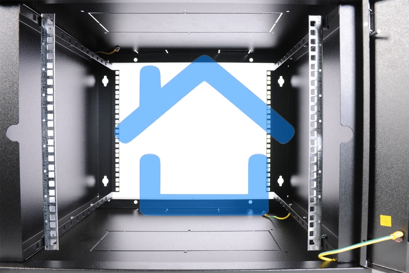 Шкаф телеком. настенный разборный 6U (600х650) дверь стекло,цвет черный (ШРН-Э-6.650-9005) (1 коробка)
