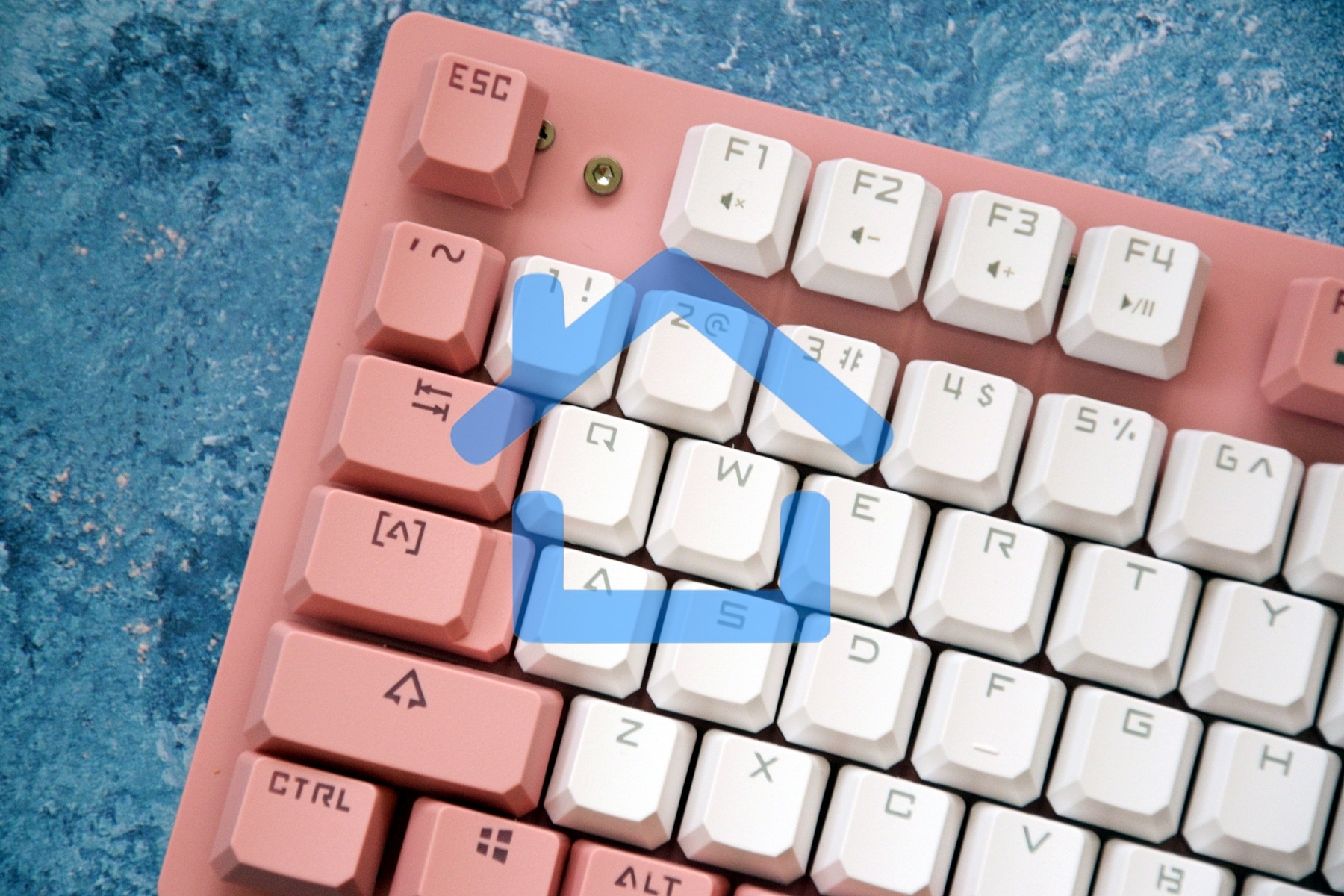 Клавиатура A4Tech Bloody B800 Dual Color проводная USB розовый/белый