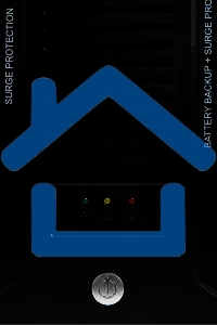 Источник бесперебойного питания SMARTWATT UPS SAFE PRO 1000 черный 1000/600 ВА/Вт, линейно-интерактивный, напольный/настенный, LED индикация, Shuko CEE7/4 - 8 шт. (4 шт. с резервным питанием, 4 шт. - сетевой фильтр)