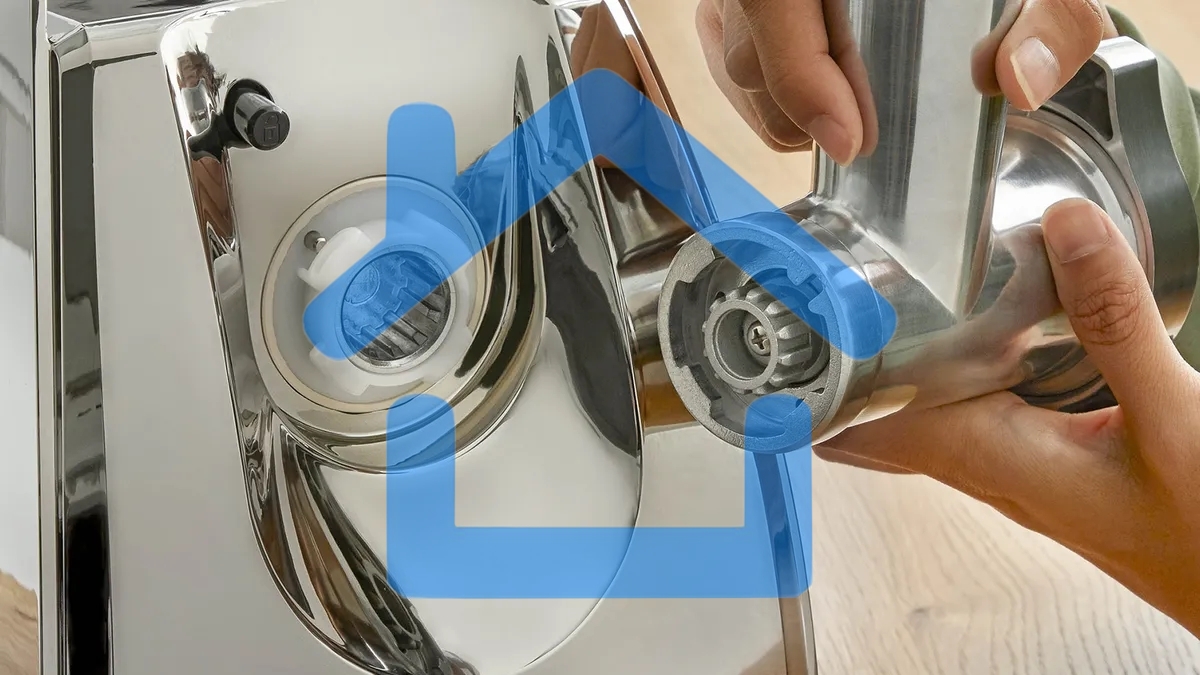 Мясорубка электрическая Bosch MFW67440 2000Вт черный/серебристый