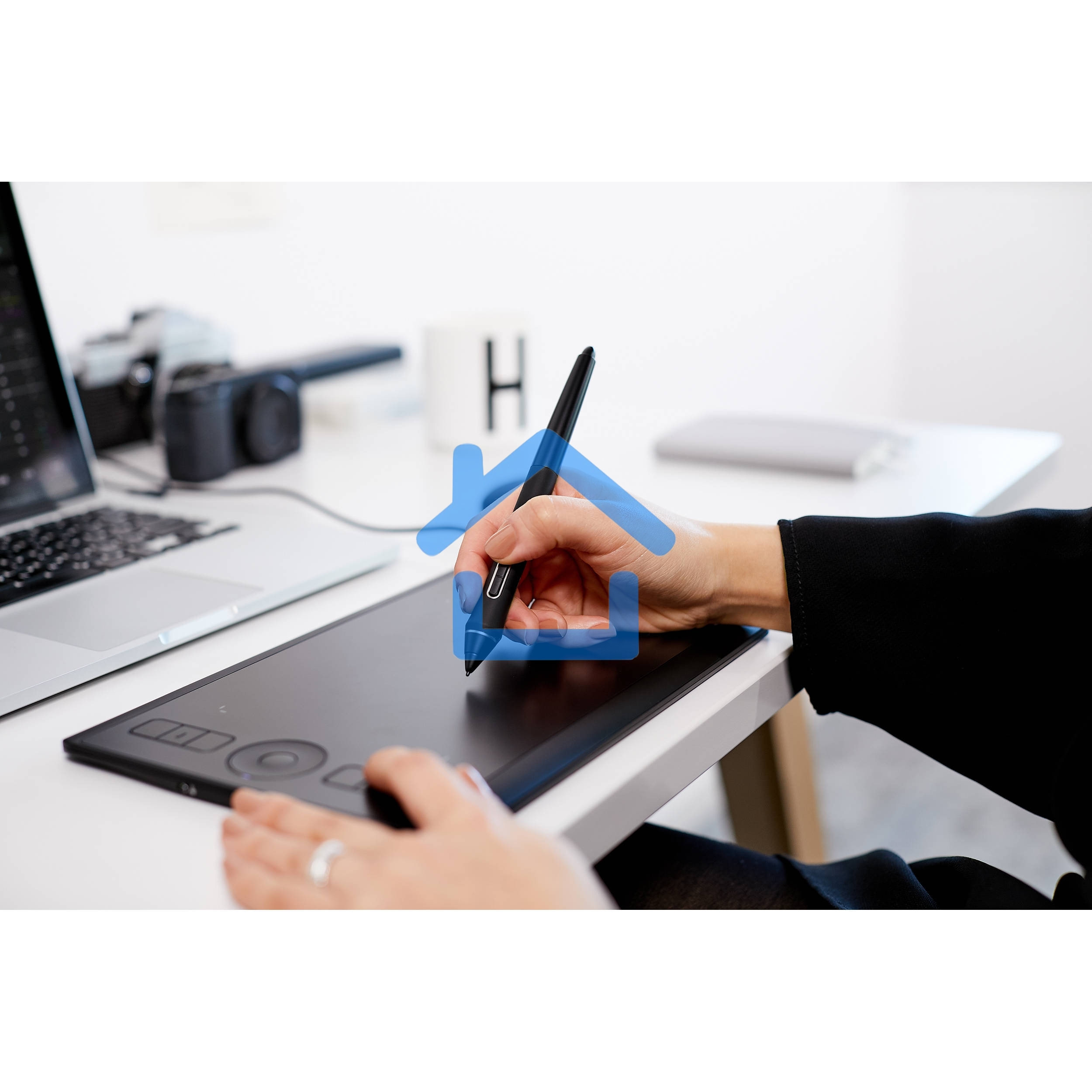 Графический планшет Wacom Intuos Pro S (EN DE RU SV PL)