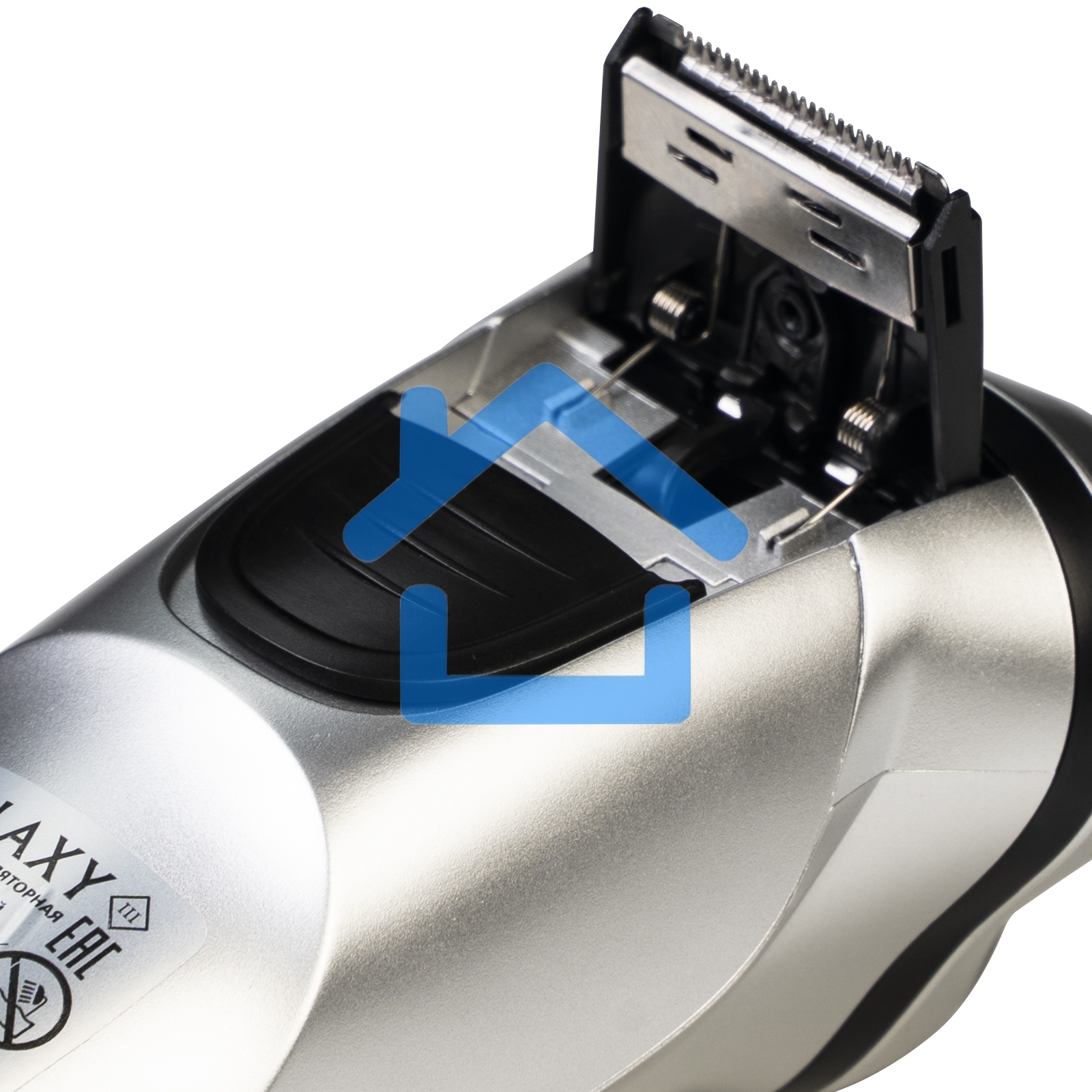 Электробритва Galaxy Line GL 4209, серебряный с черным, роторная, аккумуляторная, 5 Вт, Li-Ion аккумулятор емкостью 600 мА*ч, время непрерывной работы до 1,5 ч, ножи из нержавеющей стали, 3 независимые плавающие головки, возможность промывки бреющего блок