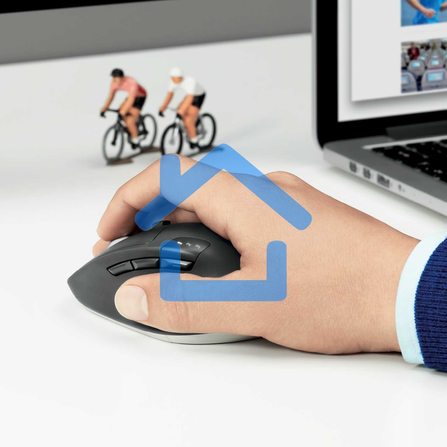 Мышь беспроводная Logitech M720 Triathlon черный, 1000 dpi, радиоканал, Bluetooth, USB, кнопки - 8