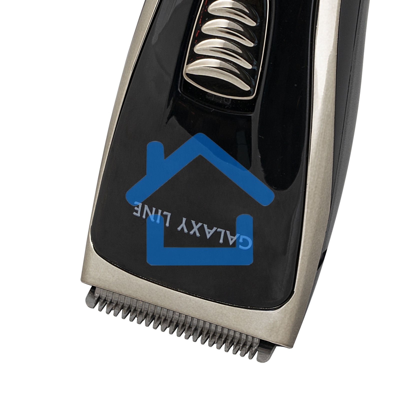 Набор для стрижки Galaxy Line GL 4165, черный, 3 Вт, время непрерывной работы до 1,5 ч, время зарядки около 2 часов, аккум. Li-Ion 3,7 В, емкость аккум. 600 мА*ч, лезвия из нержав. стали, ширина лезвия 40 мм, 2 насадки-расчески (3 и 6 мм, 9 и 12 мм), USB 