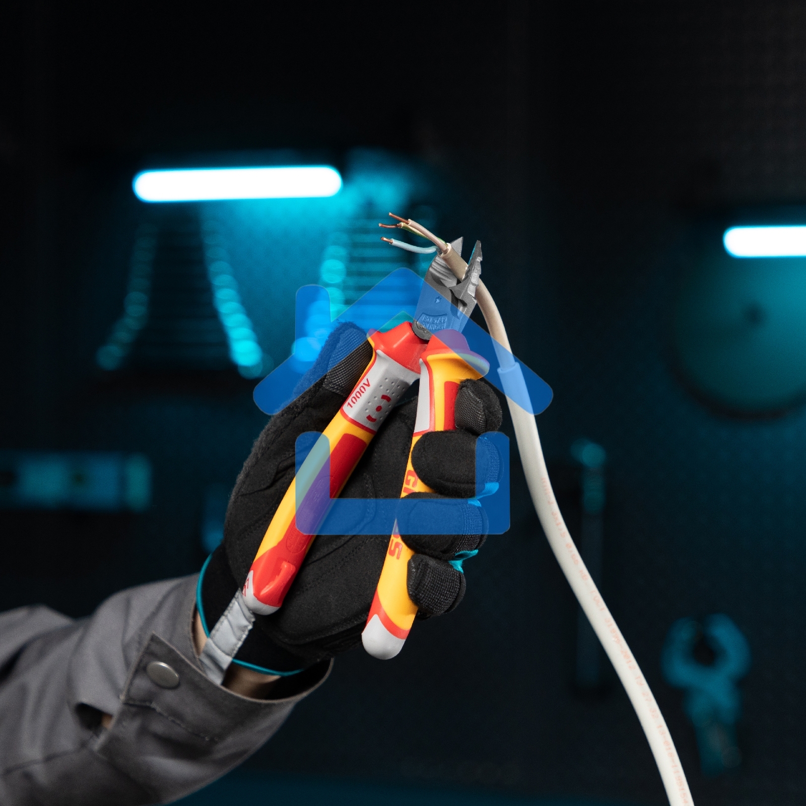 Бокорезы GROSS 17582 диэлектрические рукоятки до 1000в трехкомпонентные рукоятки 180мм