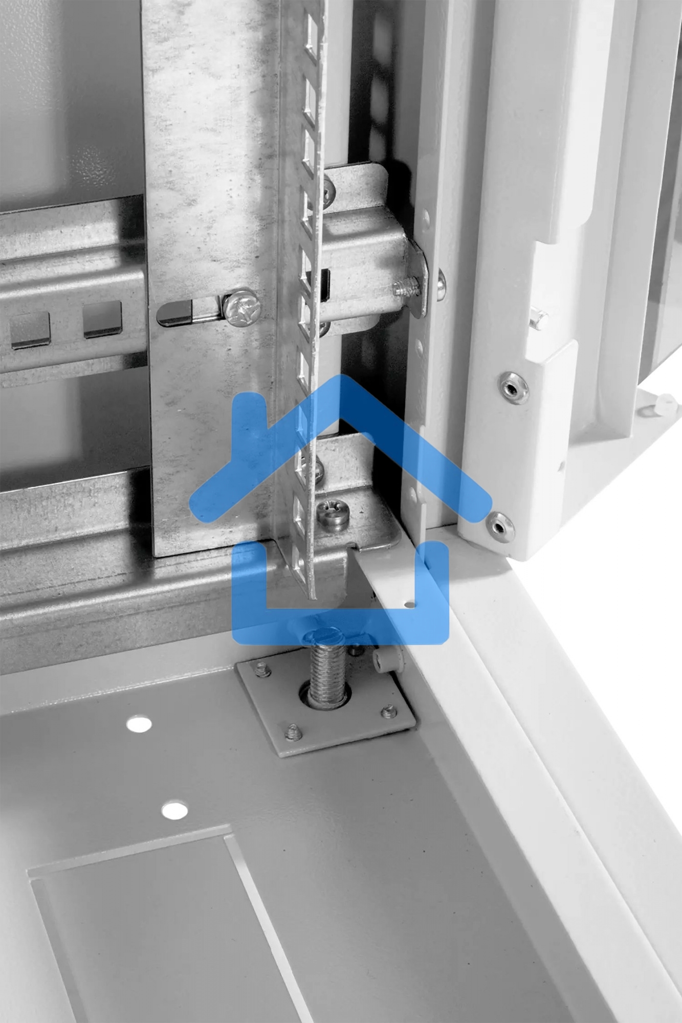 Шкаф телекоммуникационный напольный ЭКОНОМ 30U (600 × 800) дверь стекло, дверь металл