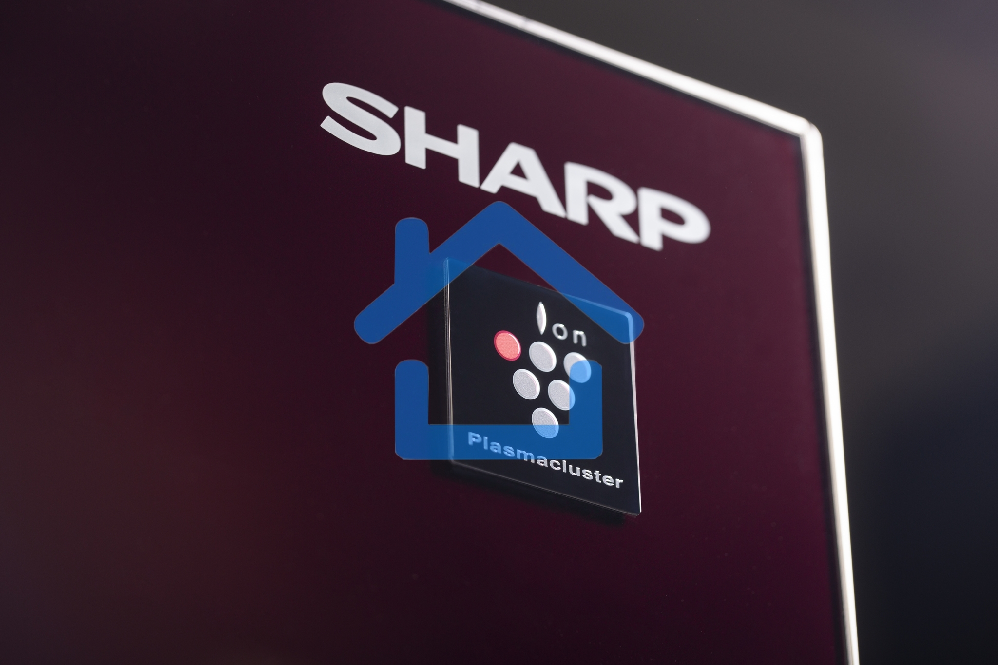 Холодильник Sharp SJ-GX98PRD темно-бордовый трехкамерный Side by Side 394/211 л морозилка снизу