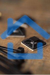 Площадка EKF plc-20x20-b самоклеящаяся (20х20мм.) черная (100шт.) EKF