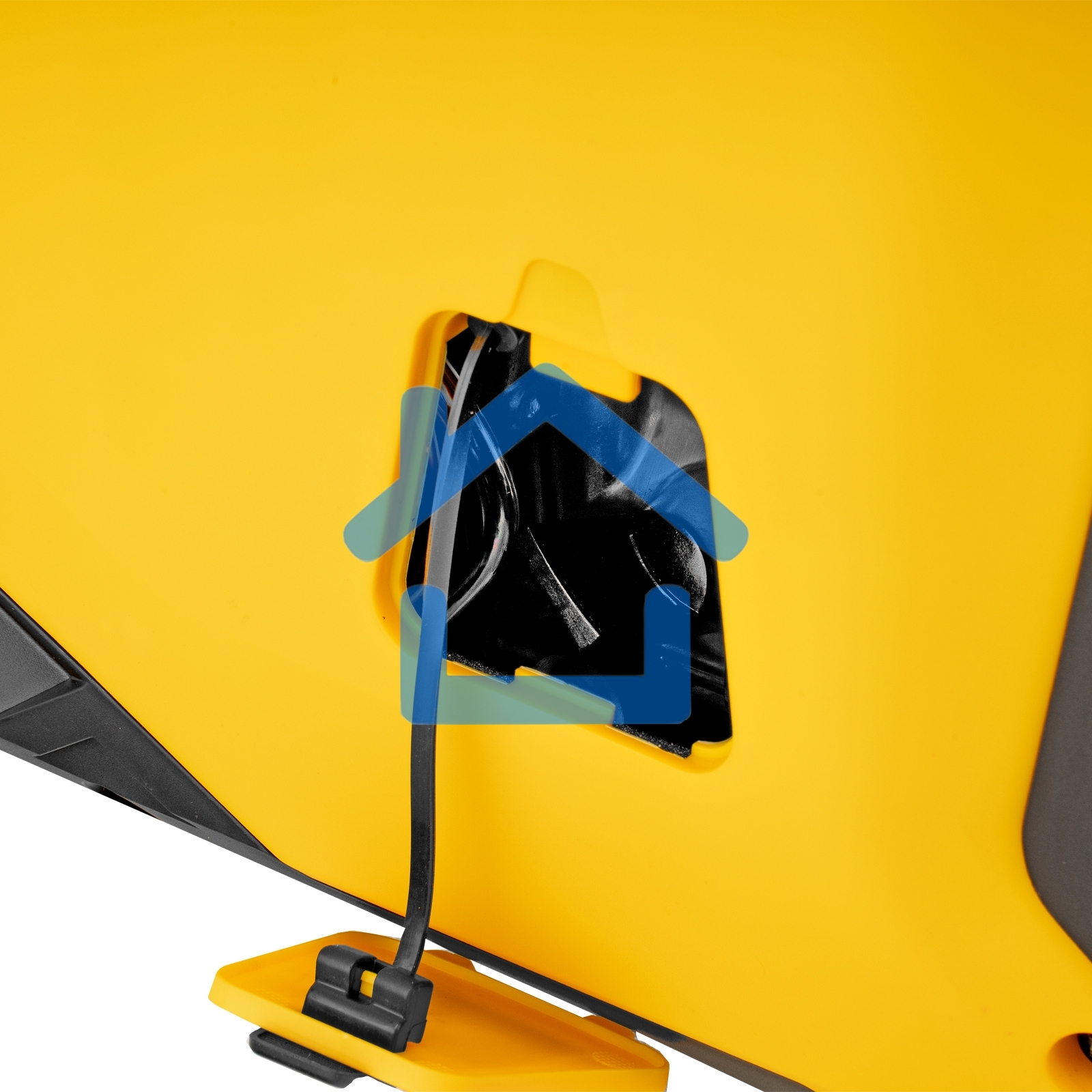 Генератор инверторный GS-3000iS, 3,0 кВт, 230 В, закрытый корпус, ручной старт DENZEL