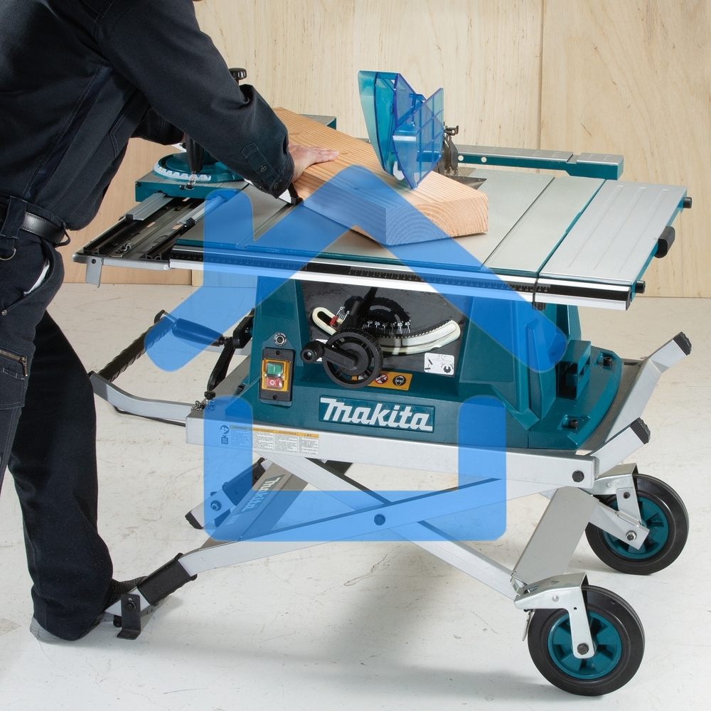 Пила настольная Makita MLT100N