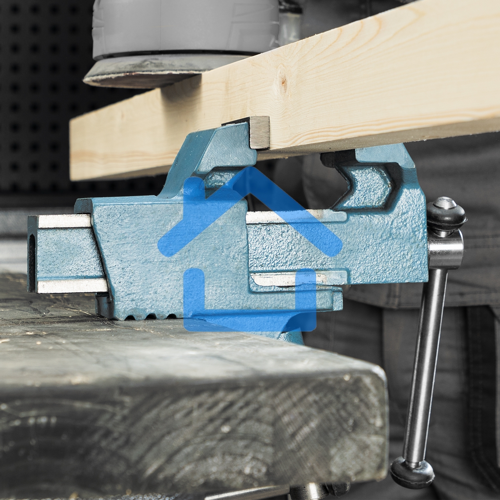 Тиски слесарные, 63 мм, крепление для стола, винтовой зажим (Глазов) Россия