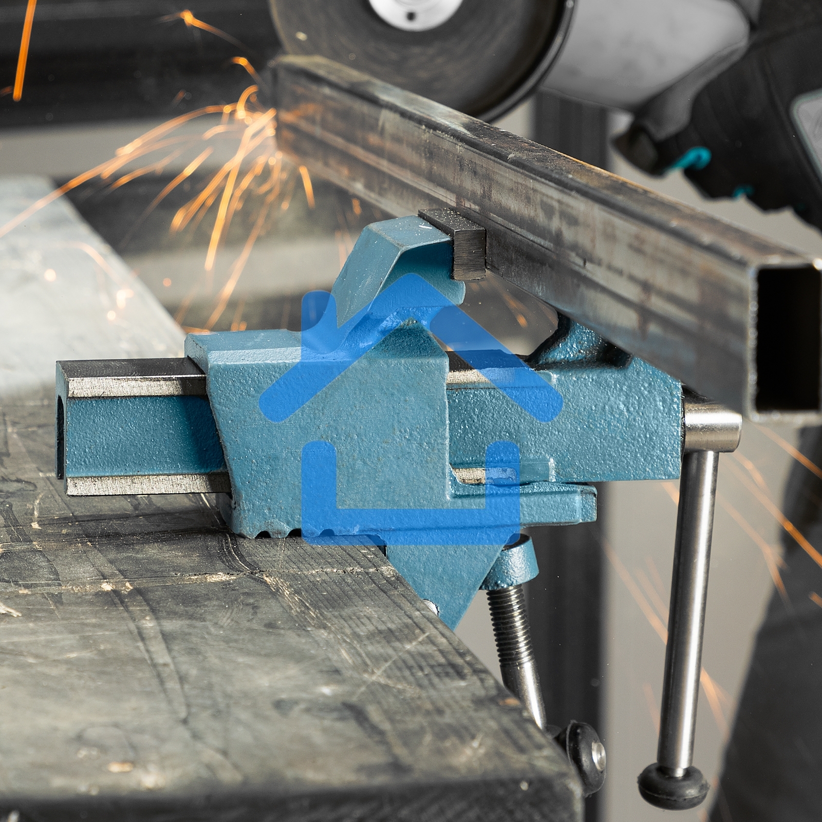 Тиски слесарные, 63 мм, крепление для стола, винтовой зажим (Глазов) Россия