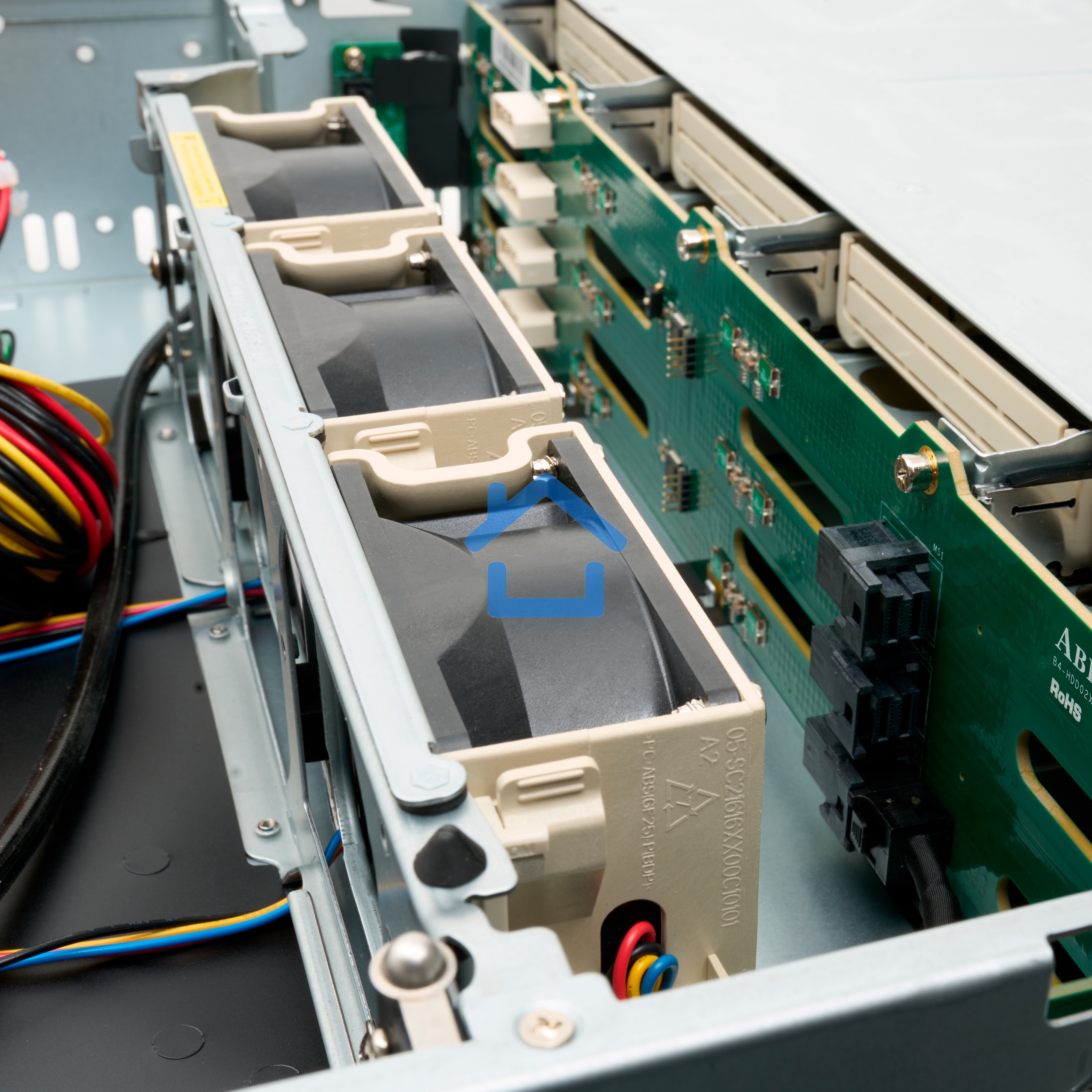 Серверный корпус Ablecom 2U CS-R29-05P; E-ATX, ATX, Micro-ATX, Mini-ITX MBs; 12 x 3.5'' hs; 1200W CRPS(1+1); no rails