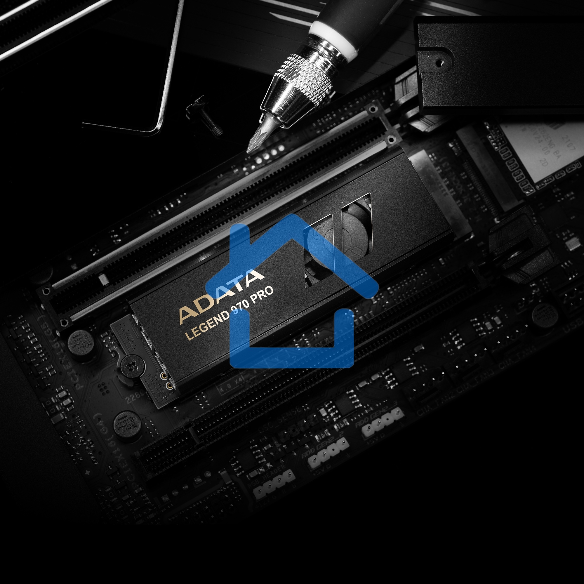 Накопитель SSD ADATA Legend 970 Pro, 1000 Gb, M.2 2280, PCIe 5.0 x4, NVMe 2.0, 3D TLC, R/W 13000/5800 МБ/сек, радиатор с вентилятором